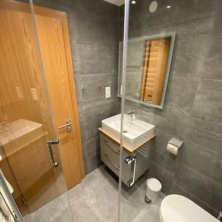 Active Apart Central Ried im Oberinntal Buitenkant foto