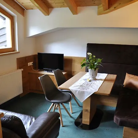 Active Apart Central Ried im Oberinntal Buitenkant foto